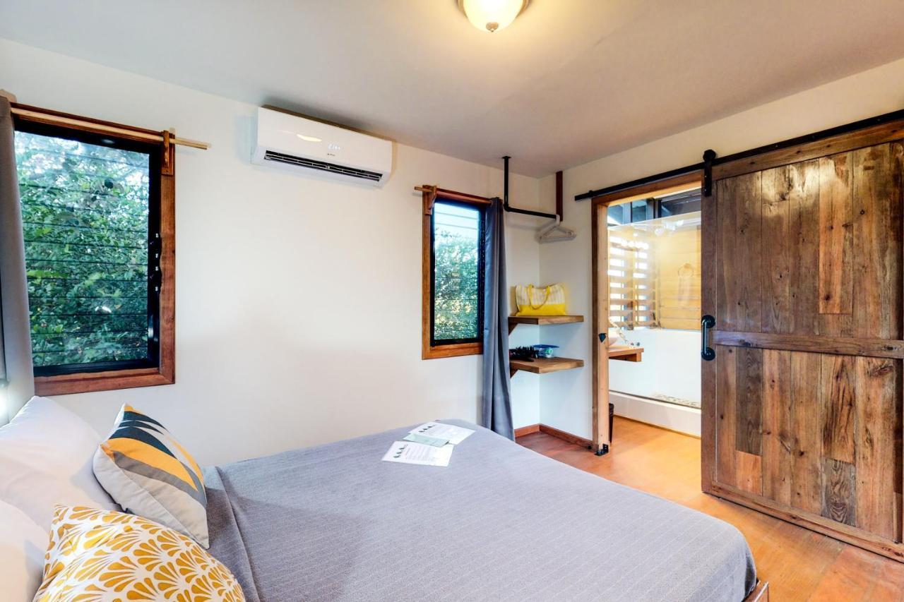 Inn The Trees Cabanas Placencia Esterno foto